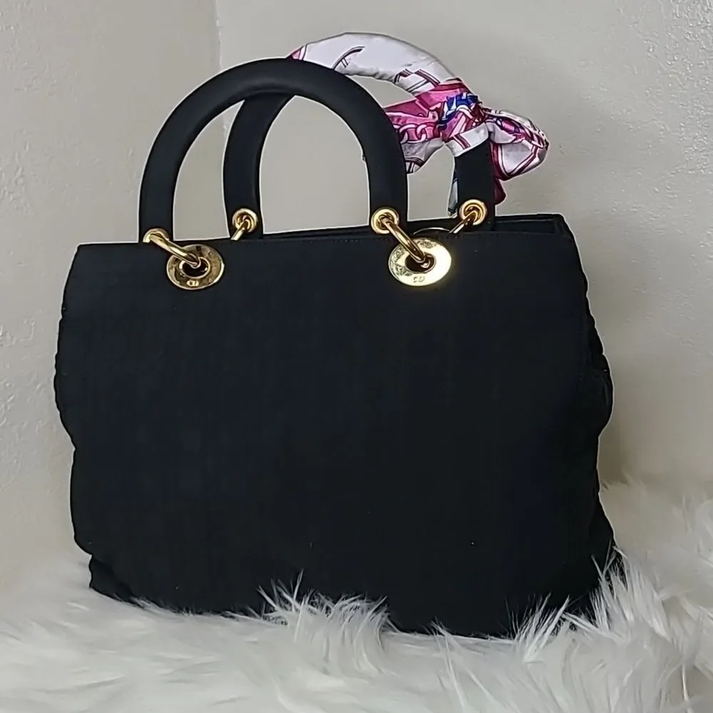 💯 Authentic Lady Dior Handbag 🍀 - Picture 14 of 15